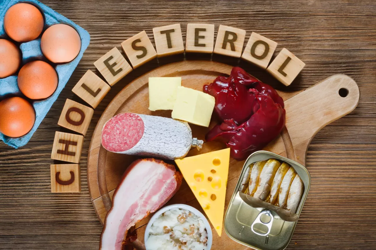 Come abbassare il colesterolo senza farmaci: la dieta che funziona davvero Come abbassare il colesterolo senza farmaci: la dieta che funziona davvero