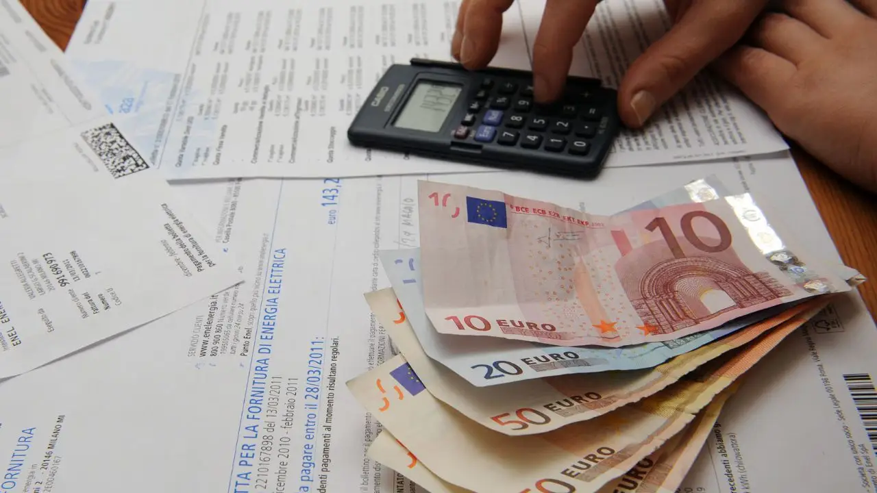 Attenzione al tetto del contante: ecco cosa cambia davvero nel 2025 Attenzione al tetto del contante: ecco cosa cambia davvero nel 2025