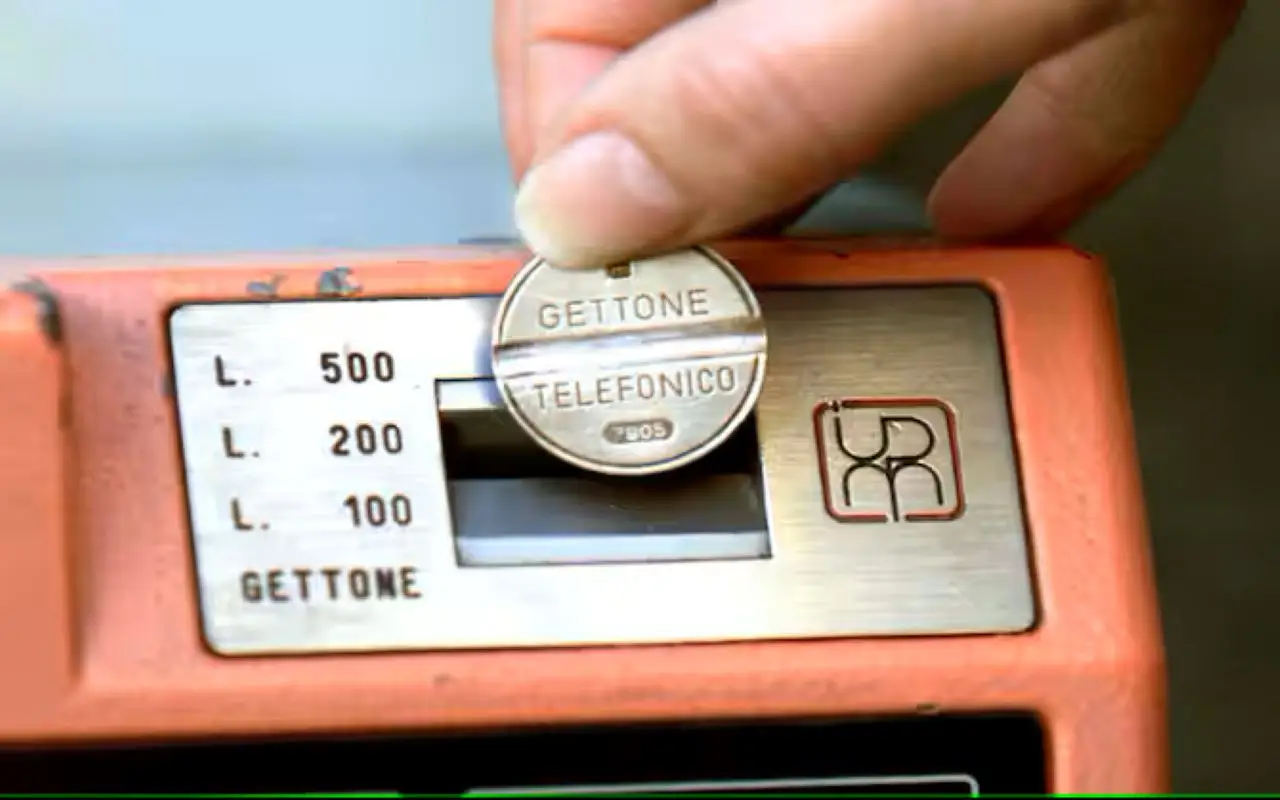 Mercato dei telefoni fissi retrò: scopri ora la stima di valore dei primi modelli Mercato dei telefoni fissi retrò: scopri ora la stima di valore dei primi modelli