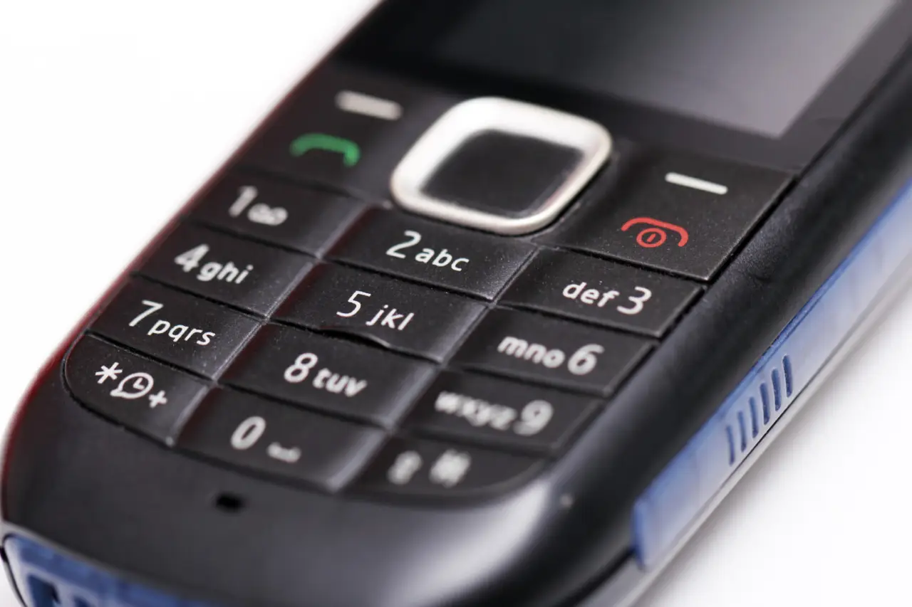 Mercato dei telefoni fissi retrò: scopri ora la stima di valore dei primi modelli Mercato dei telefoni fissi retrò: scopri ora la stima di valore dei primi modelli