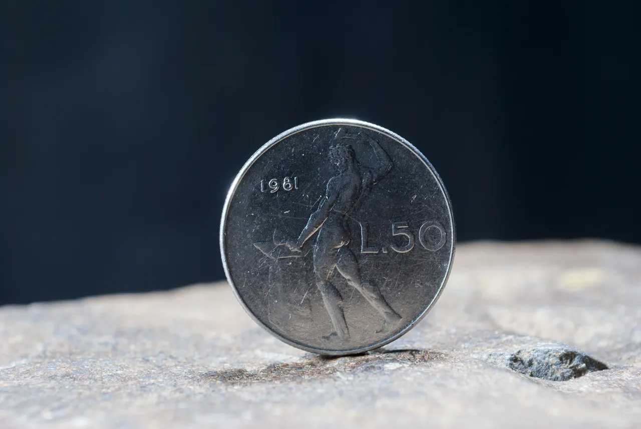 Collezionisti in allerta: questa moneta da 50 lire vale più di 2000 euro, ecco come riconoscerla Collezionisti in allerta: questa moneta da 50 lire vale più di 2000 euro, ecco come riconoscerla
