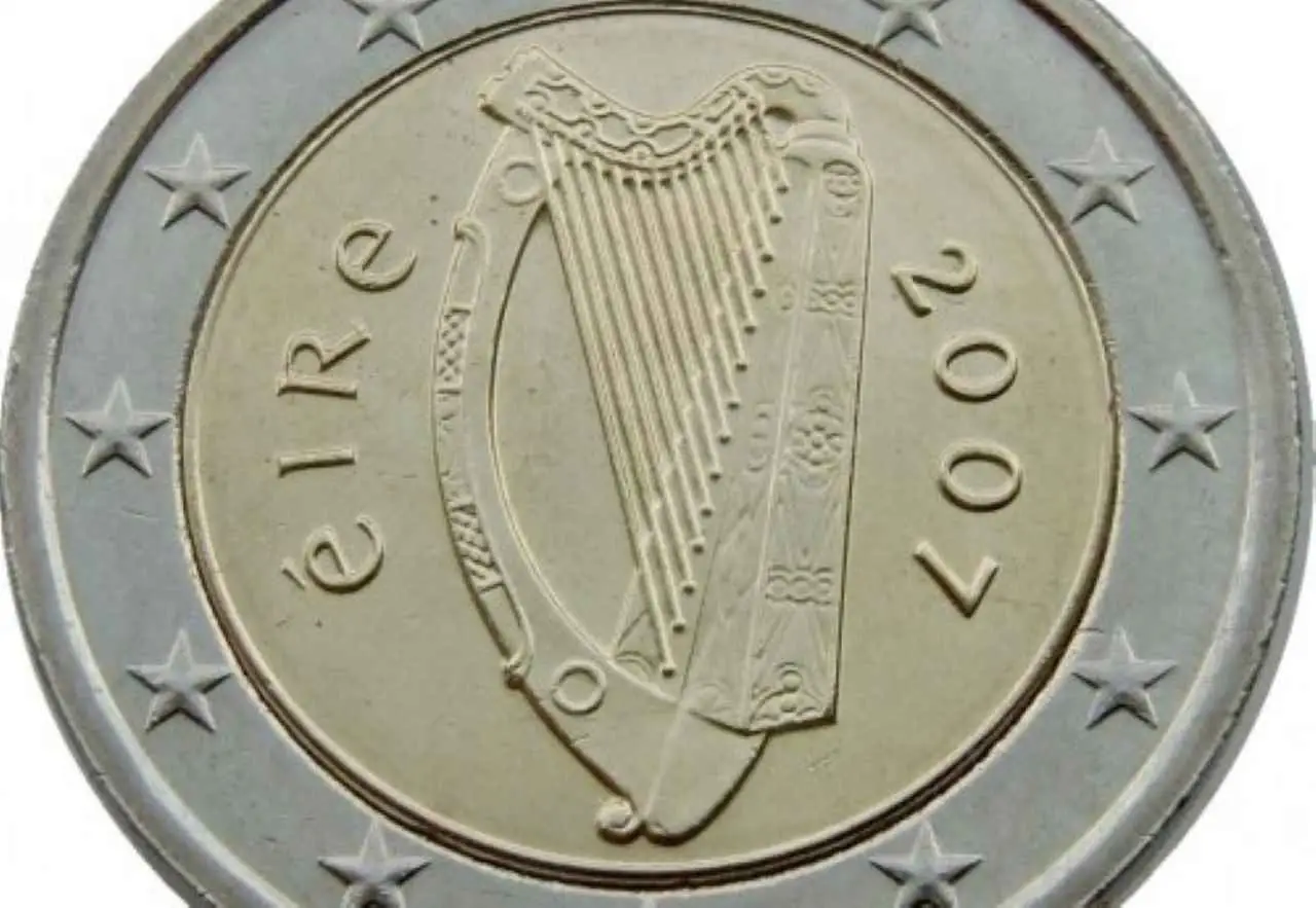 Attenzione alle monete da 2 euro del 2007: una variante rara vale fino a 1500 euro Attenzione alle monete da 2 euro del 2007: una variante rara vale fino a 1500 euro