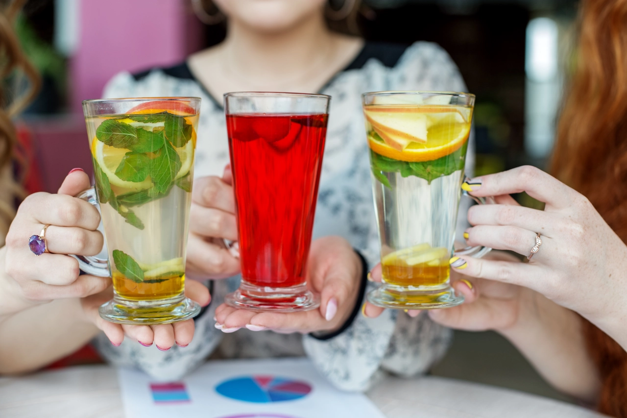 Bevi questa acqua aromatizzata per sostenere la funzionalità renale d’estate Bevi questa acqua aromatizzata per sostenere la funzionalità renale d’estate