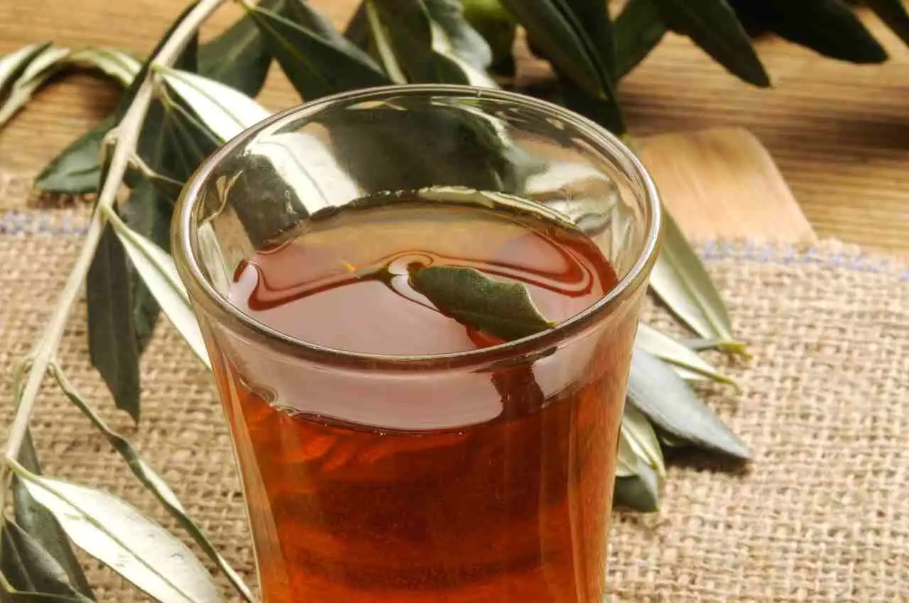 Tisane rinfrescanti con erbe mediterranee: scopri il segreto per depurare il fegato Tisane rinfrescanti con erbe mediterranee: scopri il segreto per depurare il fegato